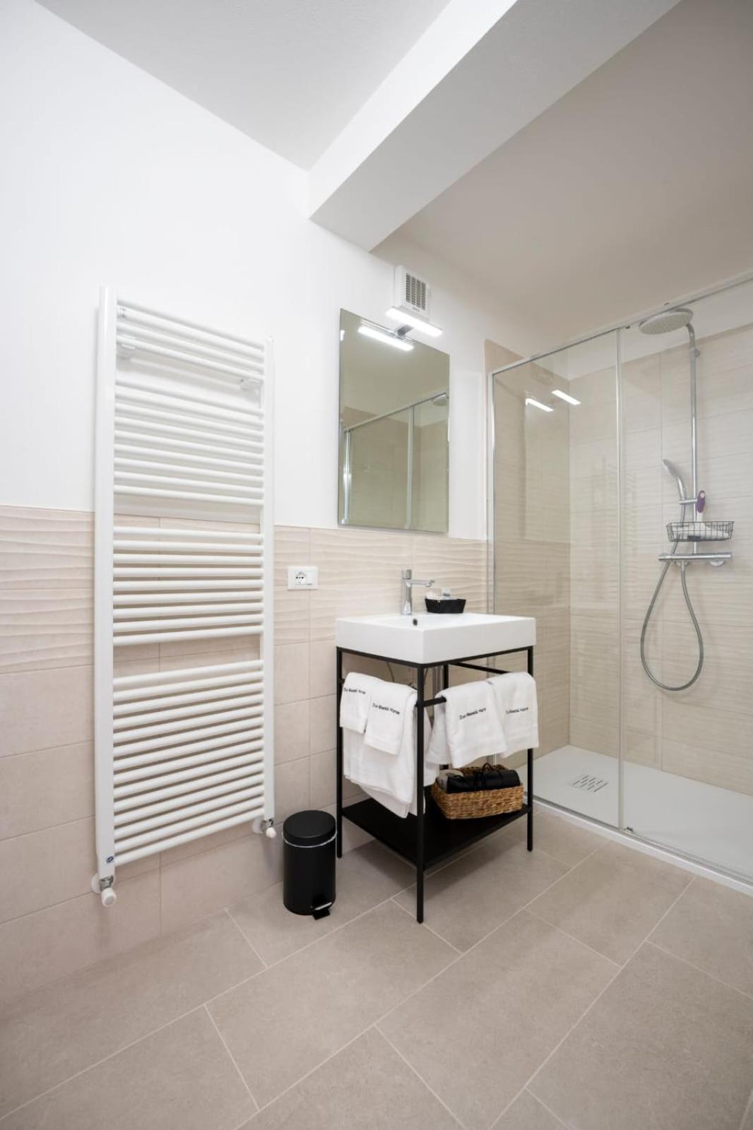 Due Maesta Home Reggio nell'Emilia Exterior foto
